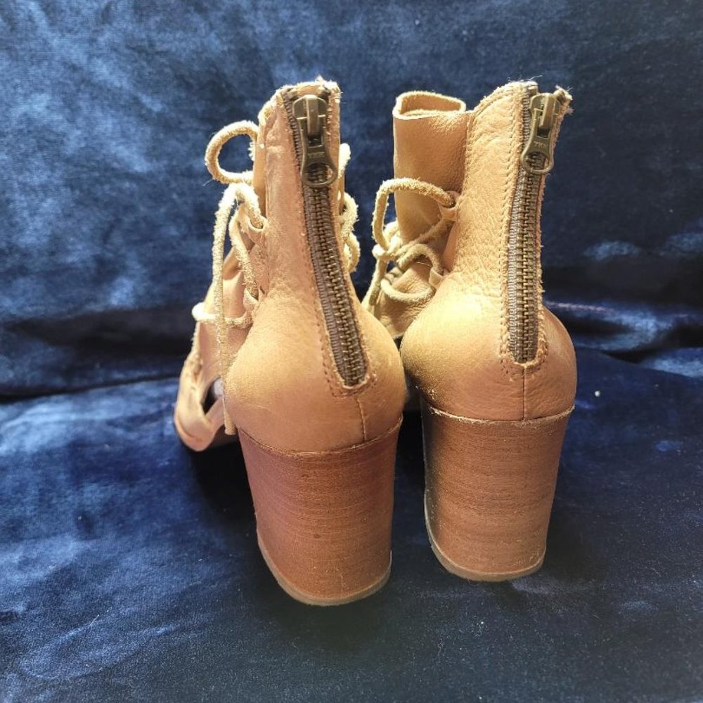 Baske California Heels - Picture 3 of 6